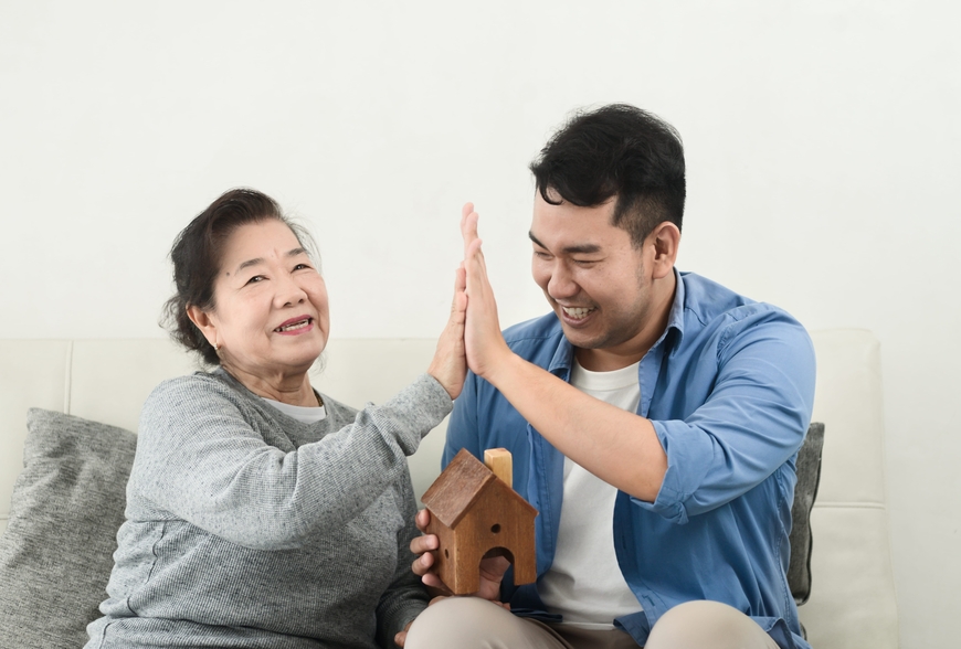 父母給房子，贈與、買賣還是繼承怎麼選？