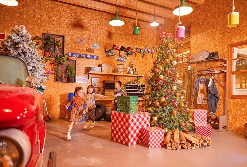 玩轉90年代懷舊聖誕風！桃園華泰名品城打造淘氣趣味「幸運聖誕村」！