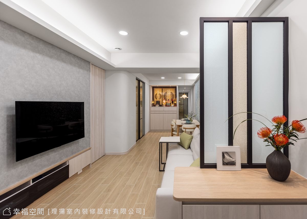 60年雙層老宅大翻新！拯救壁癌白蟻病灶 變身流暢收納智能宅