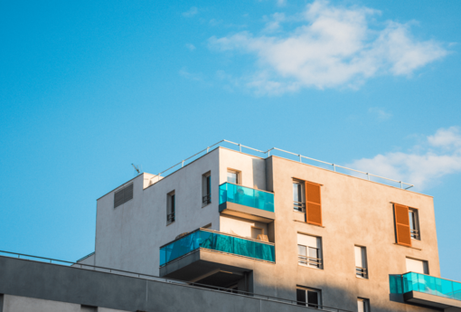 租賃條例新制實施：租期保障與漲租限制，會讓社會住宅更難搶嗎？