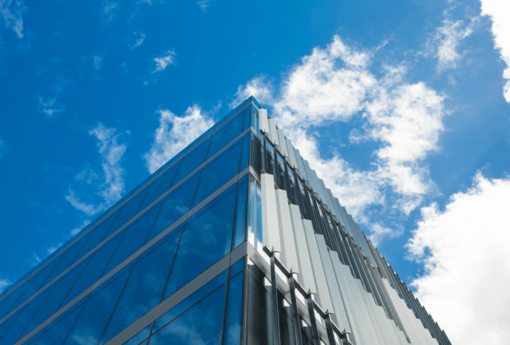 房市「軟著陸」開頭？央行喊話建商讓利，2026 下半年撿甜甜價的議價 3 招