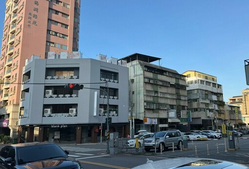 新屋交易量腰斬、老屋成交創新高！房市進入「銀髮時代」：誰能在老屋中找到價值