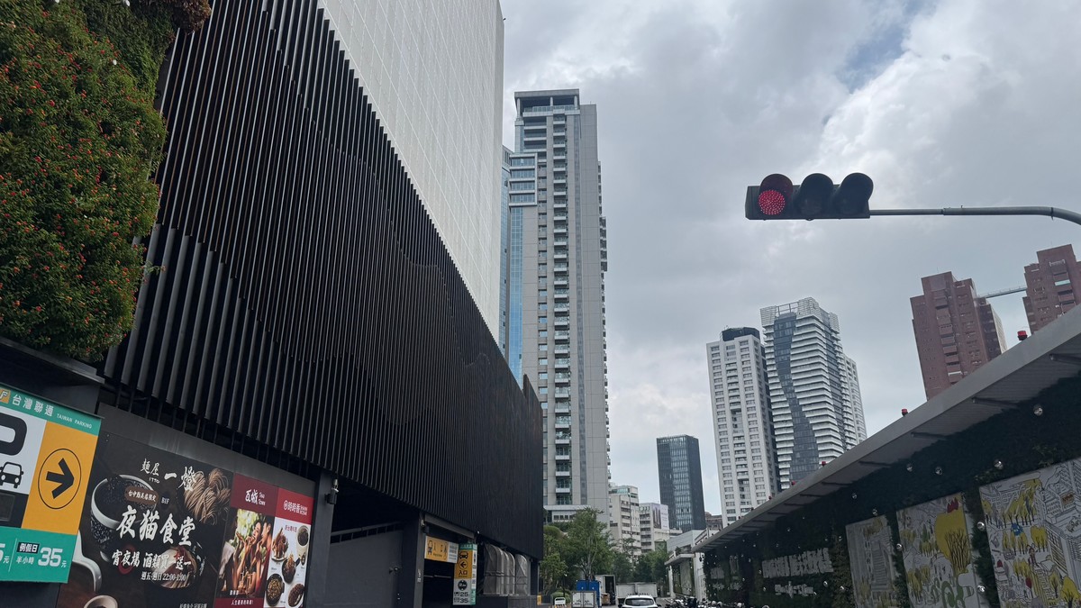 台股太熱!券商半年籌資暴增94倍 金融三業狂吸2,217億 央行緊盯信用槓桿