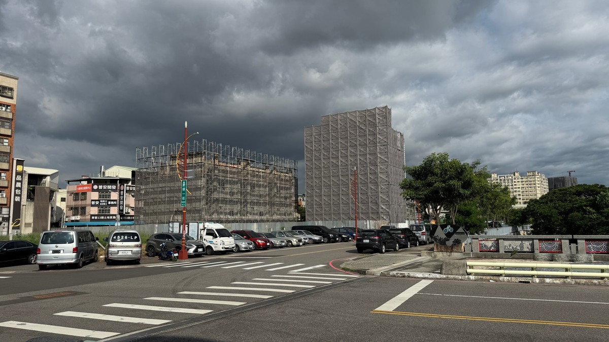 政府要買我家土地,沒印鑑證明不能過戶?網友急問 專家:先看是「價購」還是「徵收」