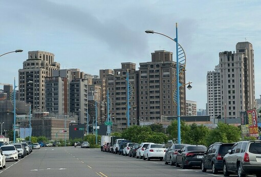 房市冷、成本卻失控！台中推案腰斬、都更危老掀停擺潮 建商陷「雙面夾殺」