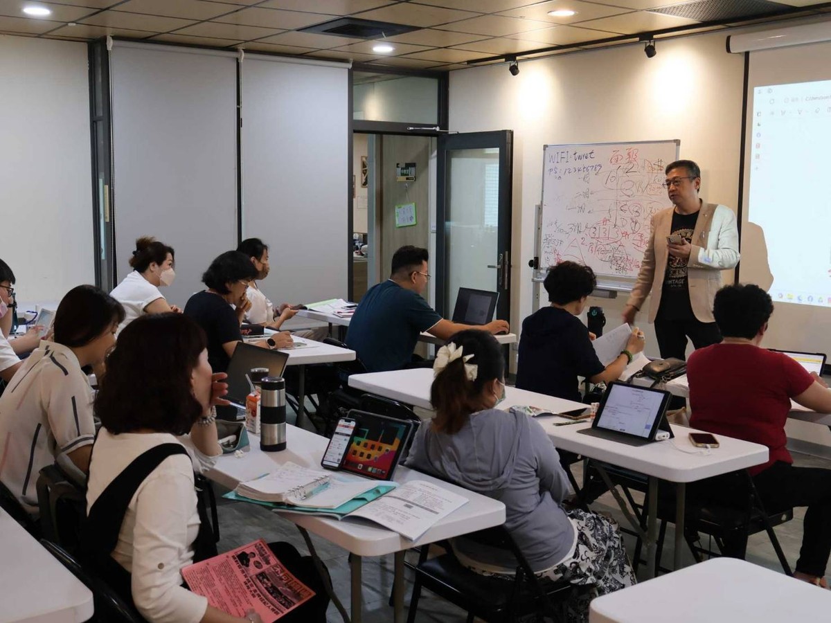 房仲教練馬先右推AI業務課程　主打開發、客戶經營與成交流程數位化
