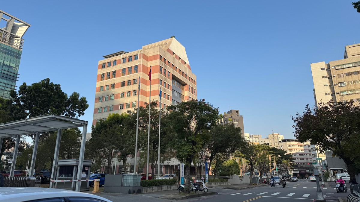 公股整併「說一套做一套」？財政部喊開放卻無時程 百億入主國票金後竟「只做一半」