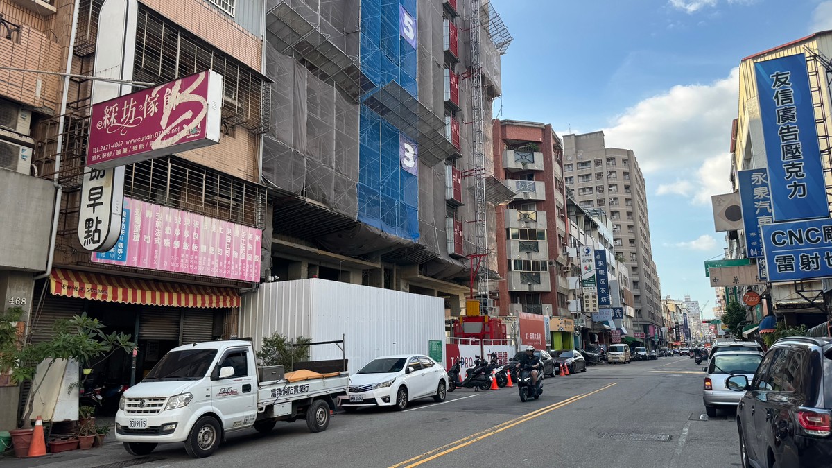 建照大減28%、使照卻衝近10年次高！信用管制壓推案、交屋潮擠市場　房市進入「前縮後塞」新局