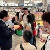 臺南文旦前進新加坡！黃偉哲聯手童振源大使 獅城試吃推廣掀起搶購熱潮