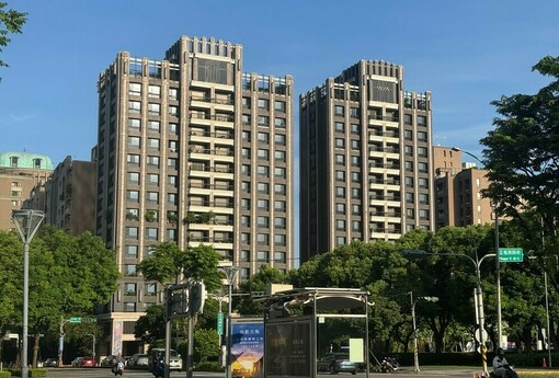 央行送暖變建商提款機？「兩戶合一」破解豪宅線 網友：打炒房打心酸的？