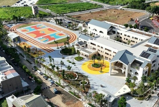 龍岡國小新校舍完工！11億元打造童趣校園　61間教室、地下停車場一次到位