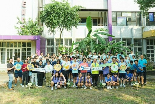 華江高中把香蕉搬進體育課！17種蕉類打造都市「戶外香蕉教室」