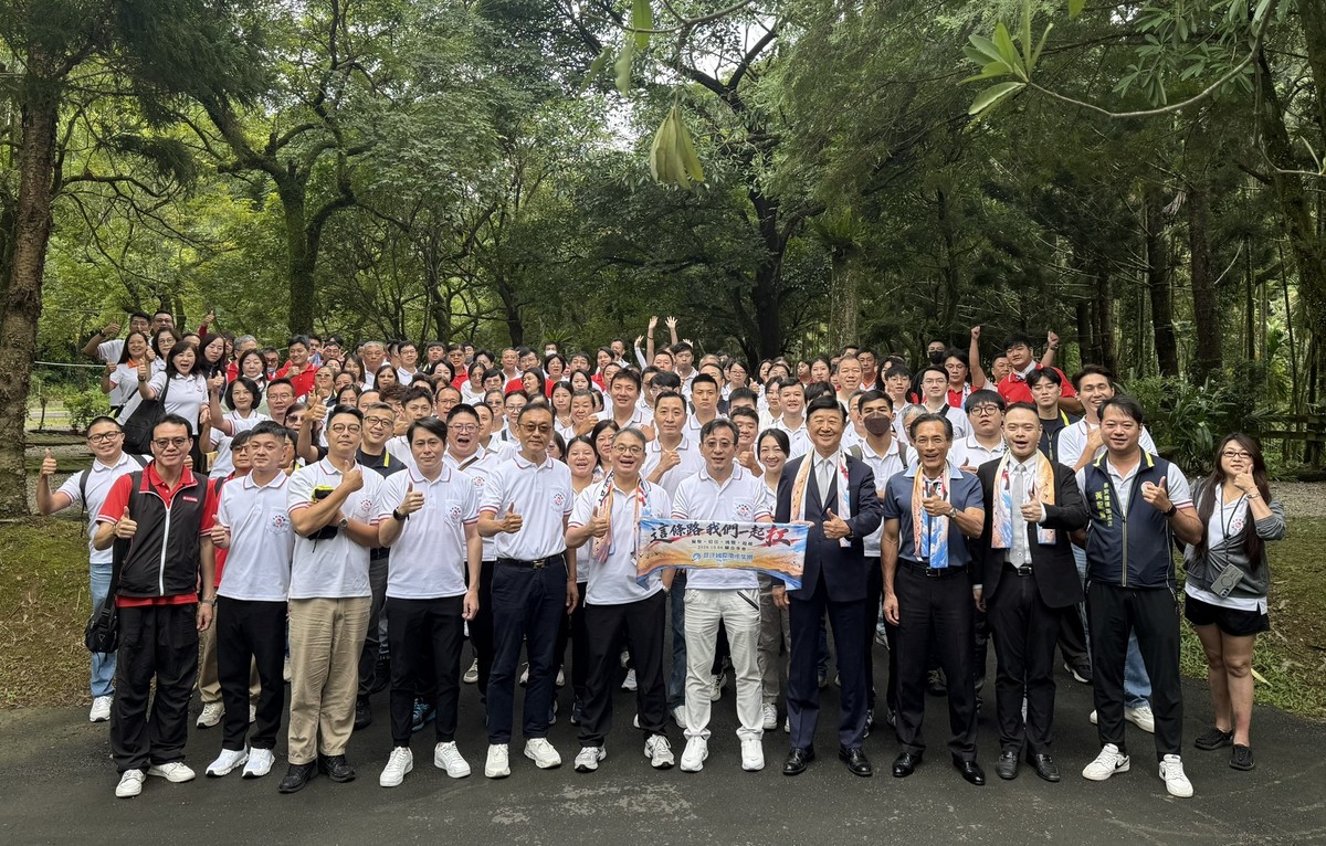 房仲遊戲規則變了！太平洋房屋啟動「AI房仲」轉型 孫寶國董事長：總部與加盟店一起扛
