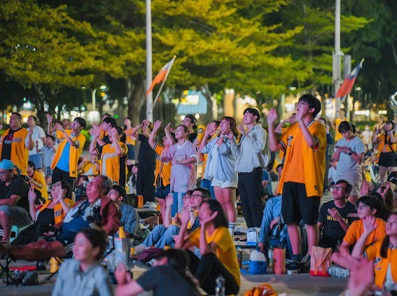 中信兄弟背水一戰！台灣大賽G4今晚開打　台中市府1300吋大螢幕直播、啦啦隊到場應援