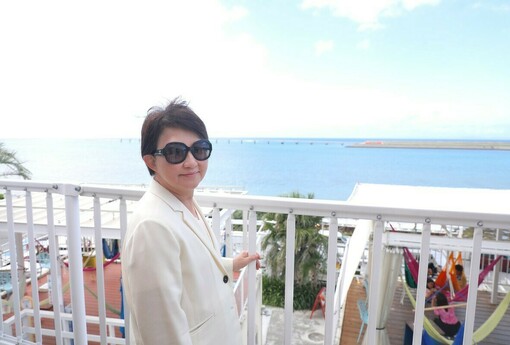 台中麗水漁港要變「愛琴海」！盧秀燕赴沖繩取經　參考瀨長島藍白建築打造海線新景點