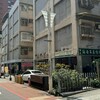 樓上租客改水管害樓下漏到滴水！屋主竟扯「你家拆牆、陽台外推」　40年老公寓爆鄰居糾紛