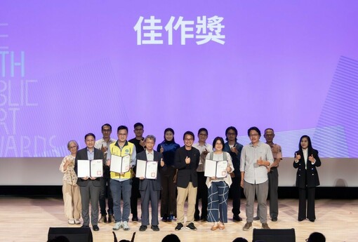 等車也能欣賞藝術！台中豐原轉運中心「運轉城市」獲公共藝術獎　轉動圓盤藏山城故事