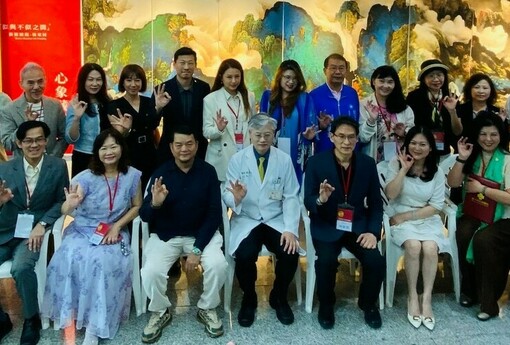 讓藝術走進醫院！《似與不似之間》13位藝術家聯展臺中榮總登場