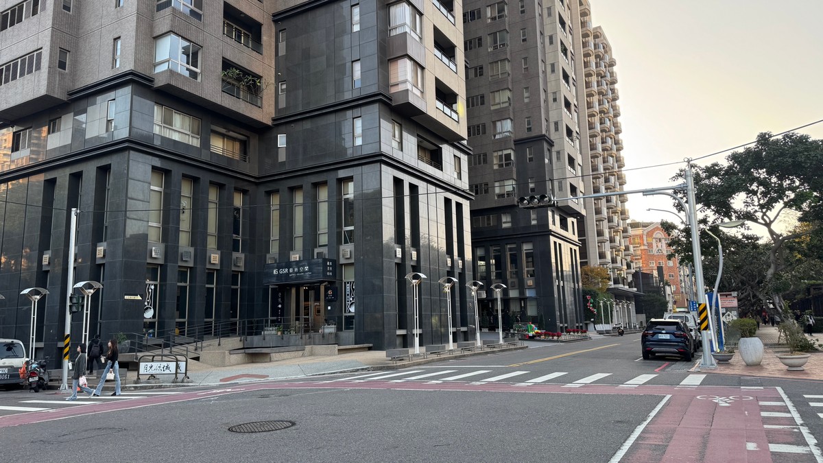 預售屋交屋暗黑套路曝光！前建商員工揭密：對保傻簽「空白取款條」　房子沒修好先背房貸