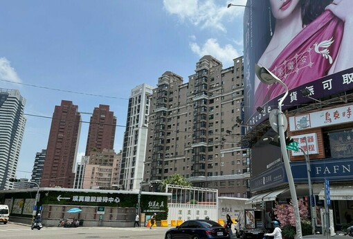 台幣狂升誰是贏家？這4家傳產巨頭藏千億土地資產，南紡漲停只是開始？