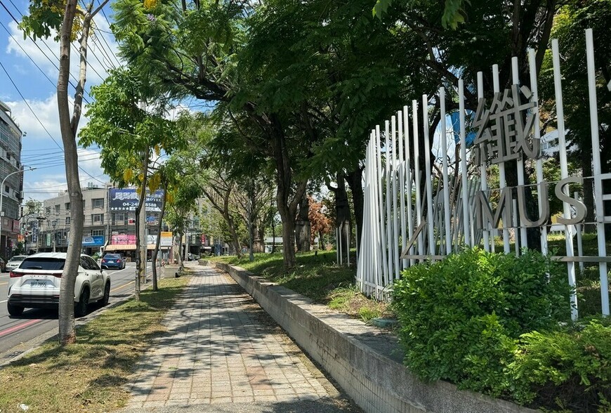 朋友間預售屋「平轉」自己辦可行嗎？小心這些隱藏陷阱讓你賠更多！