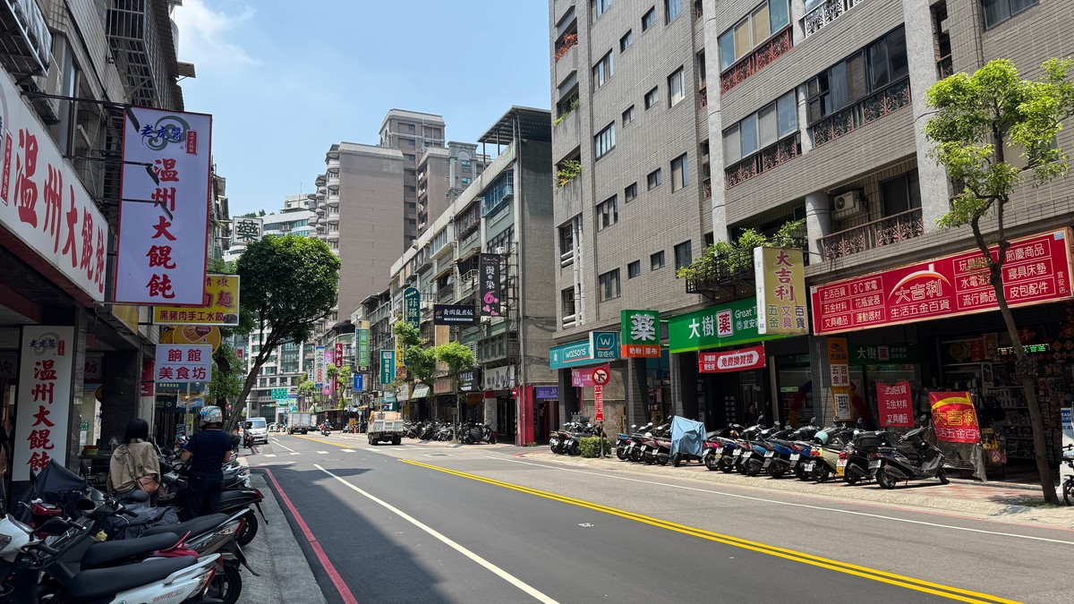 桃園社宅首例！女租戶出國「放任9貓自生自滅」釀4幼貓墜樓亡 遭強制驅離並列黑名單