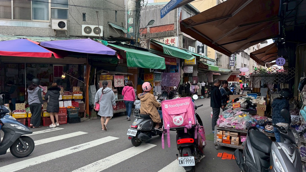 台灣高齡社會的居住困境與解方探討