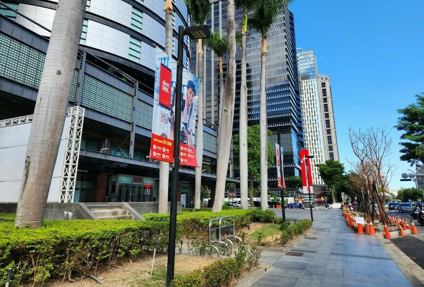 她花2年看房終於成交卻在「簽約後坐在地板上哭...」年薪200萬小羔羊？