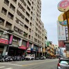 48歲單親媽媽的換屋抉擇：透天厝 vs. 投資ETF的財務分析