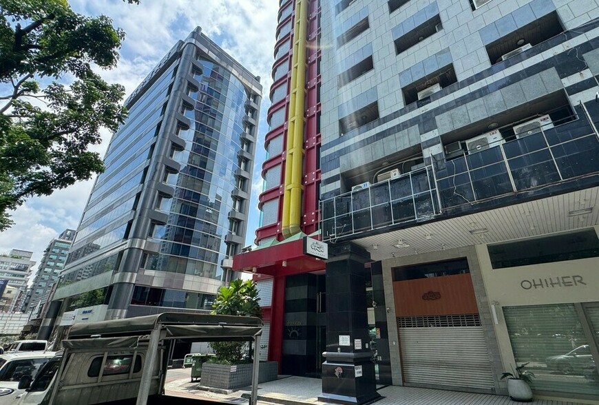 房市大逃殺！建商跪求買房「買貴退差價」 專家驚曝：這只是崩盤前奏？