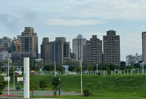 青埔房市兩極！A18站驚見8字頭天價 外圍甲建『3字頭』搶客