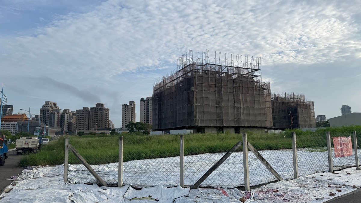 建築產業警訊蔓延 中小型建案資金斷鏈恐掀金融危機