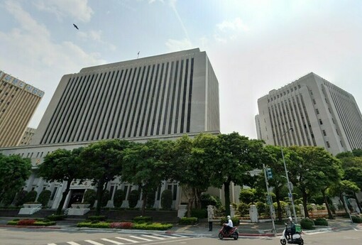 房貸額度緊縮真相 央行管制讓銀行寧可低利借政府，也不願放貸給老百姓？