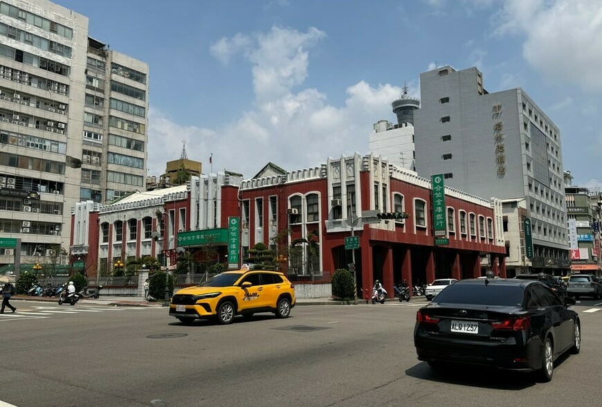 新青安貸款神話破滅？年收110萬成新貧線，銀行內審規則曝光：月薪7萬以下恐淪「屋奴」候選人