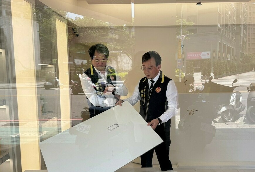 房仲業爆資源爭議！業務員怒控「店家只給影印機」 加盟店東嘆：租金成本壓垮