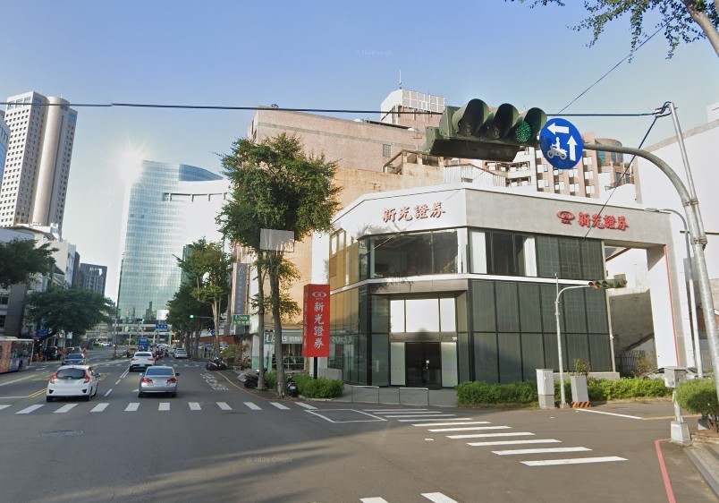 資金全卡死房市！台股衝2萬5千點卻沒錢炒 投資人嘆：錯失波段漲幅好無奈