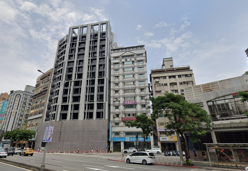 台北房市交易量暴跌四成！住宅價格連三跌 每坪64.36萬撐不住 