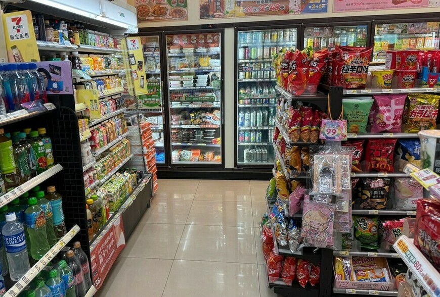 泡麵土地公傳奇：一碗麵決定房價，神明比央行還有力？