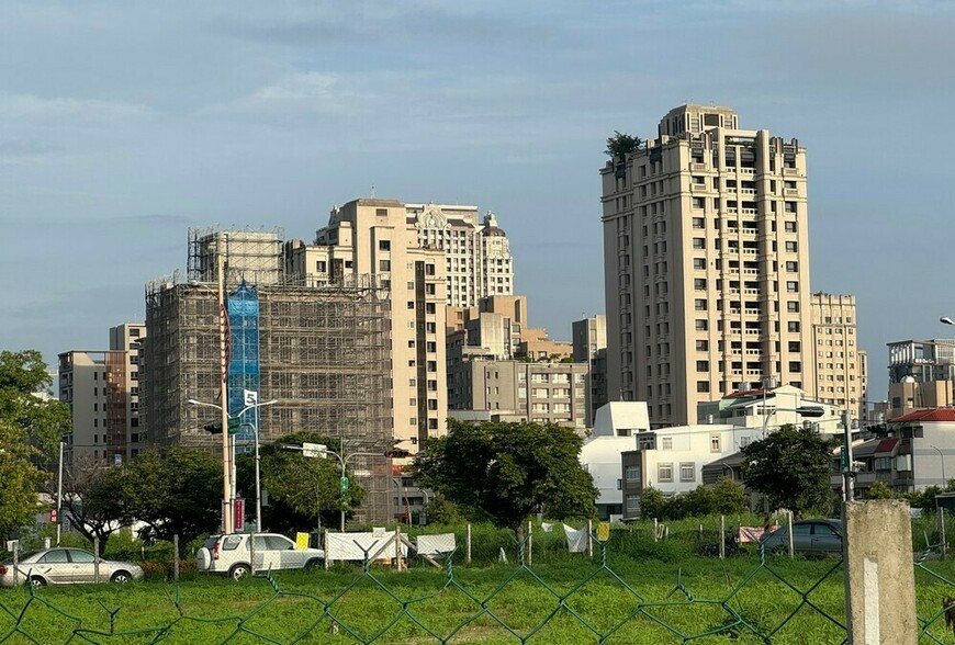 交屋海嘯來襲！94,201宅新房湧入市場　市場驚爆「最後逃命波」