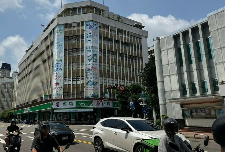 月入25萬網友質問買2400萬房很難嗎？賣厝阿明:別以為刷臉銀回就會借你