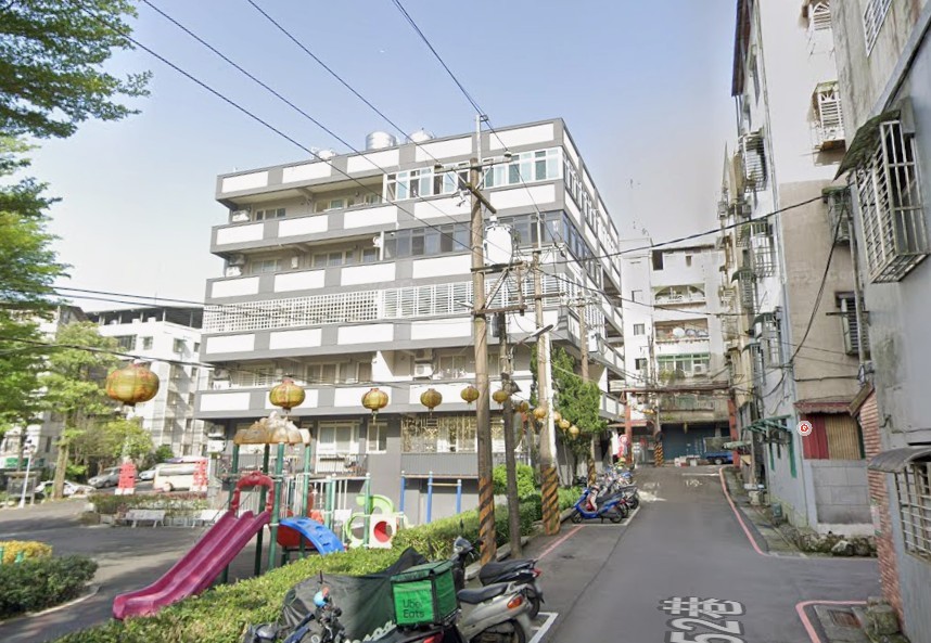 雨夜驚魂！新店社區擋土牆坍塌，四招教你避開危險坡地宅 | M傳媒