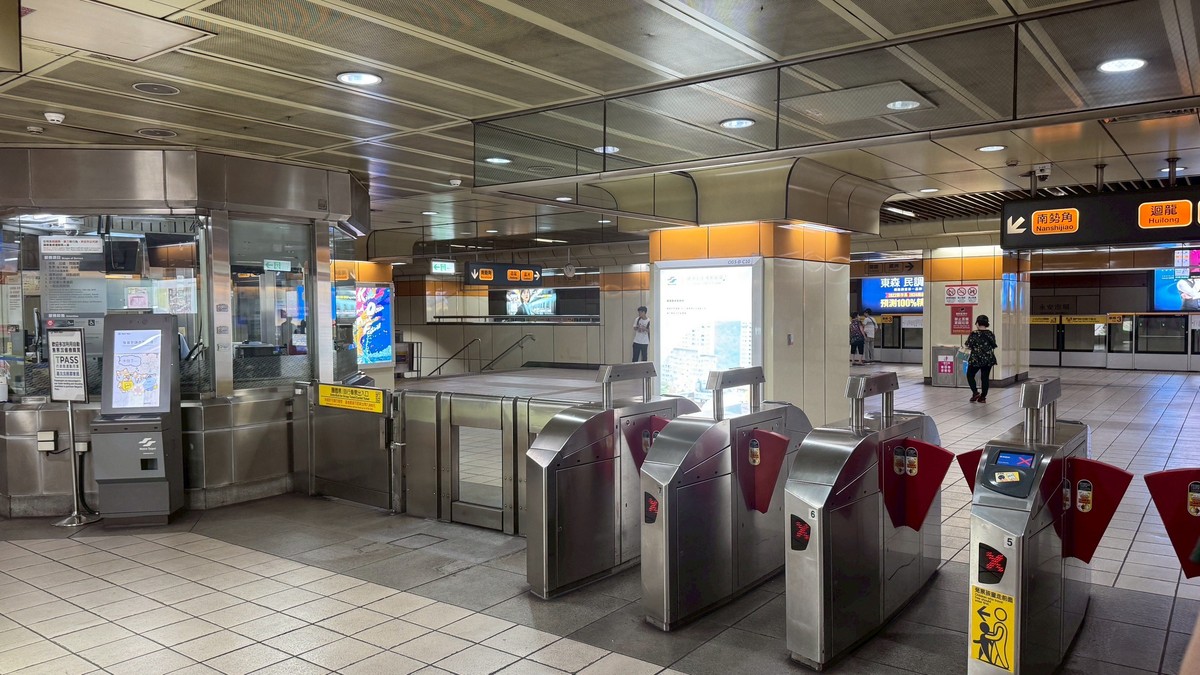 股市旺、房市冷　資金轉向下的台灣現象：熱錢奔馳，住不起的未來悄悄成形 | M傳媒