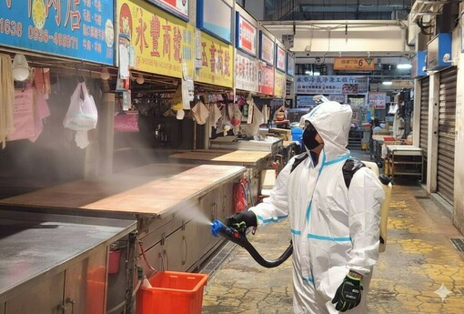 台中市場拚復業、防疫到位！豬肉攤全面清消，民眾安心買新鮮溫體豬肉