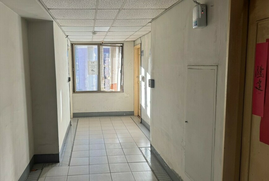 屋主願意折價30萬，但請你放棄漏水保固！交屋後下雨卻整間漏雨現實嗎? | M傳媒