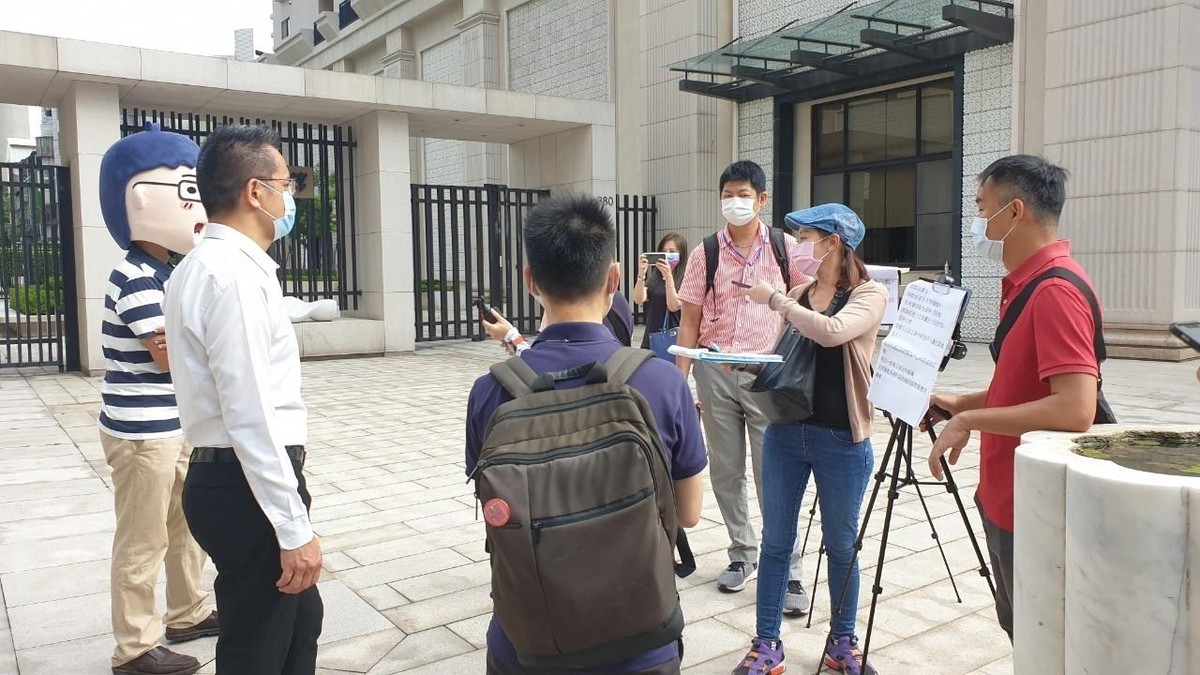 「你買的房子開始跌了喔！」親人一句話，讓許多購屋族沉默的房產尷尬 | M傳媒