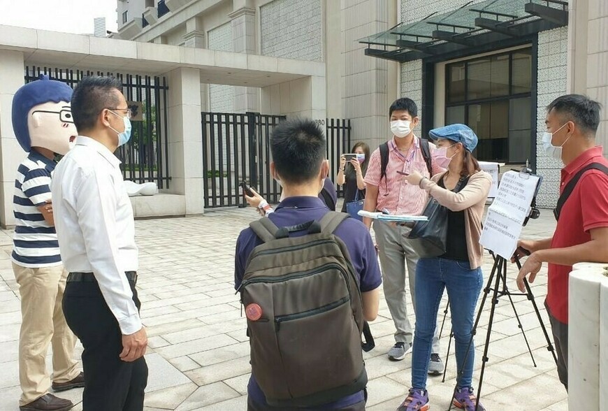 「你買的房子開始跌了喔！」親人一句話，讓許多購屋族沉默的房產尷尬 | M傳媒