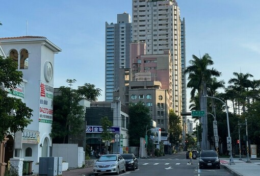 房貸百年戰爭？美推50年期房貸掀論戰，年輕人批「奴綁政策」  | M傳媒