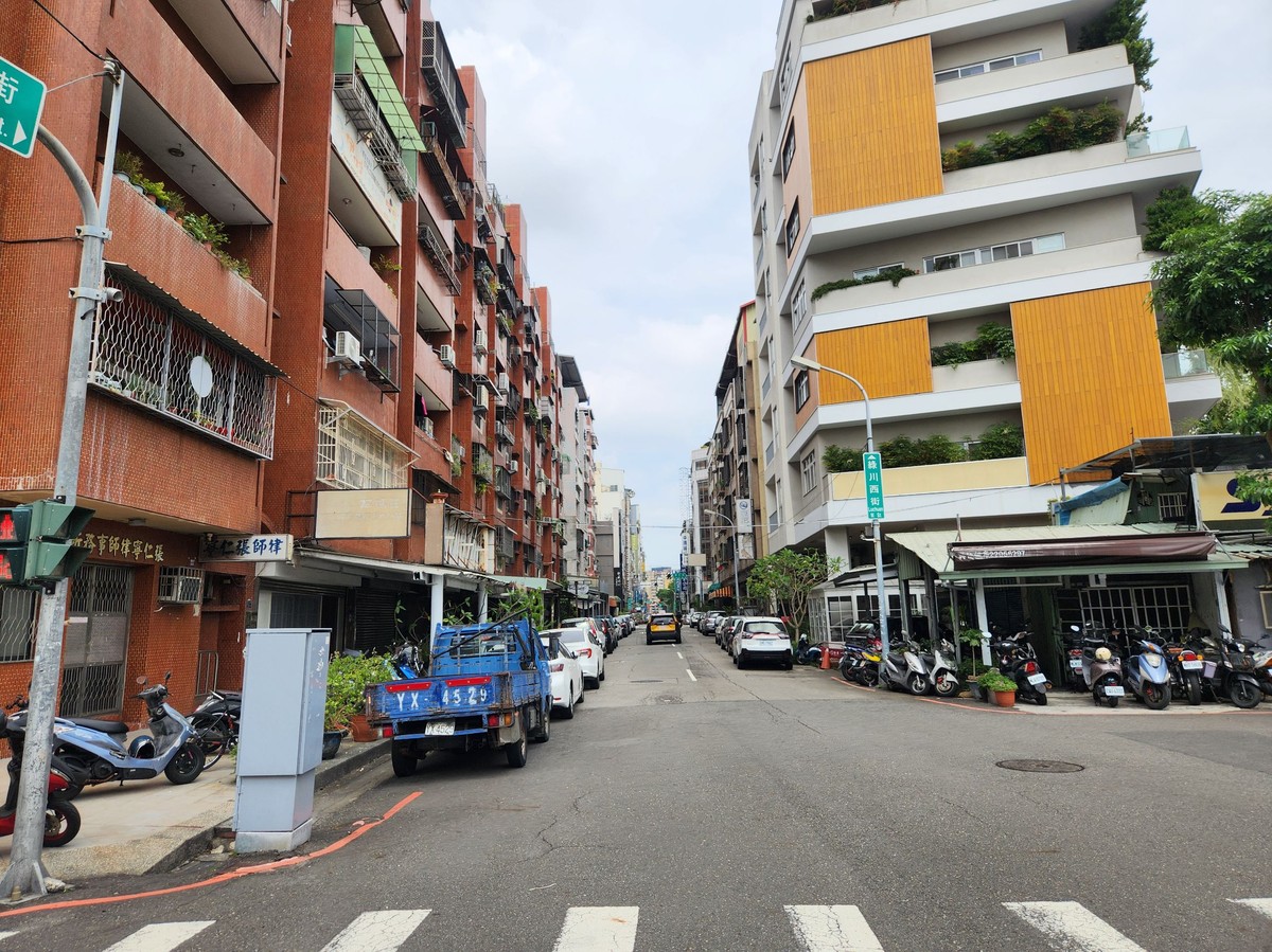 房市買氣冷颼颼！不動產業薪資連四月下滑，開發業非經常性薪資幾乎腰斬| M傳媒