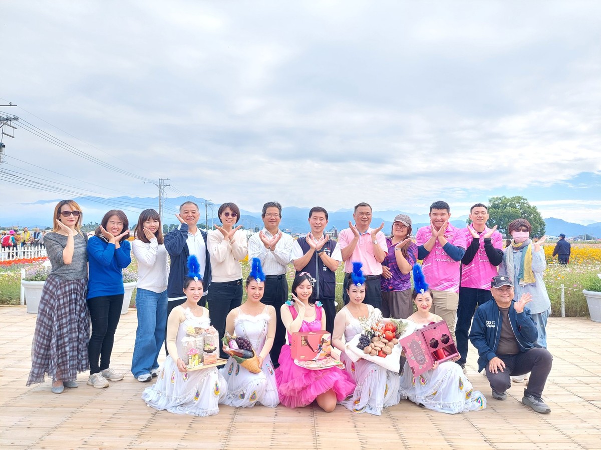 新社花毯節人氣爆棚！200萬人次爭睹花海 杏鮑菇香腸免費送掀熱潮