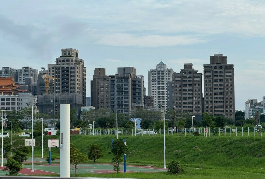 2025房市總結：交易量七年新低，「價量齊跌」成定局，2026展望審慎保守 | M傳媒